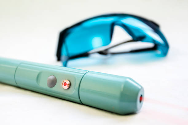 عینک مخصوص لیزر موهای زائد